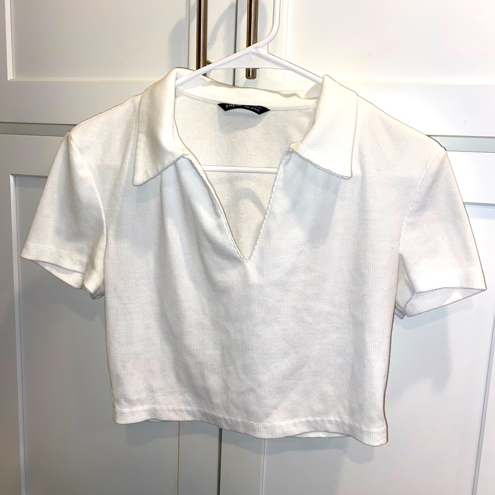 Basic white crop top with collar